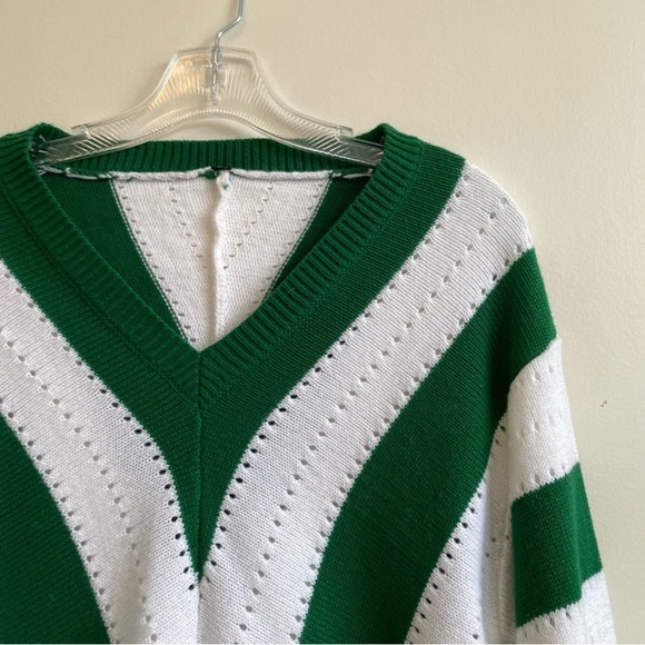 V-neck stripped white and green sweater - Picture 3 of 4